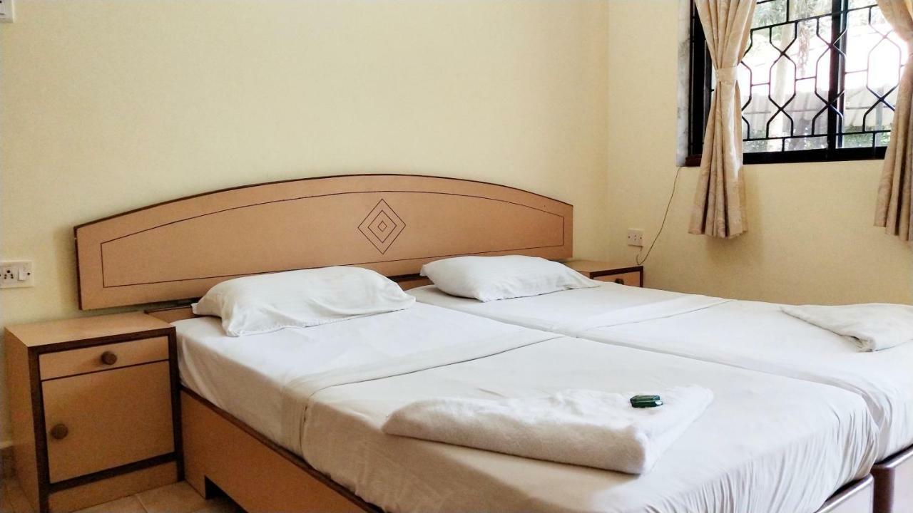 Amigo Plaza Hotel Колва Екстериор снимка